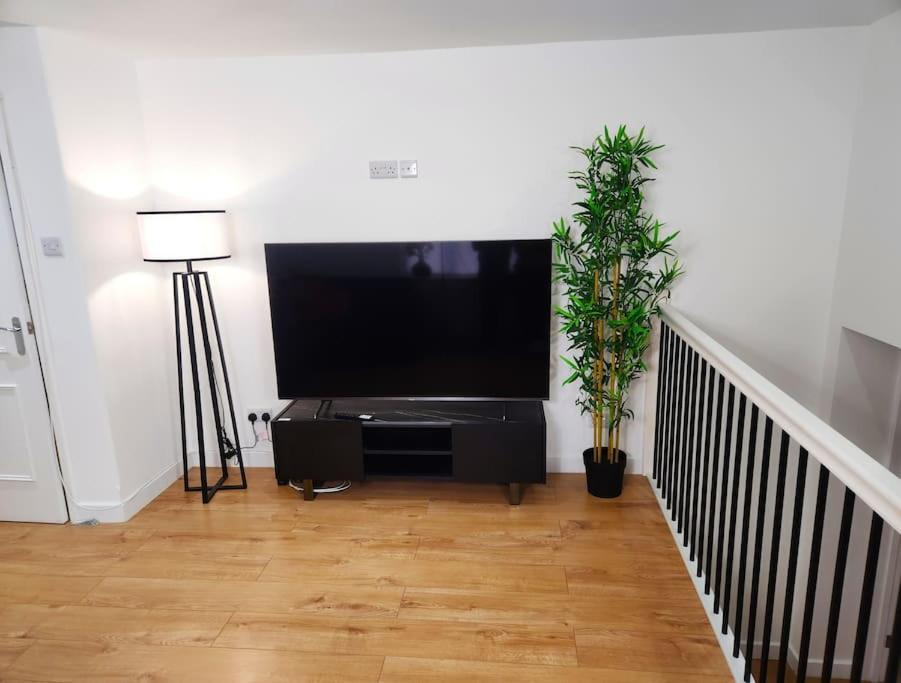 Hutchcomb Villa, 4 Bed Luxury House,Oxford+Parking מראה חיצוני תמונה
